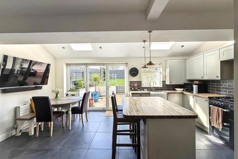 undefined, Sunningdale, Truro