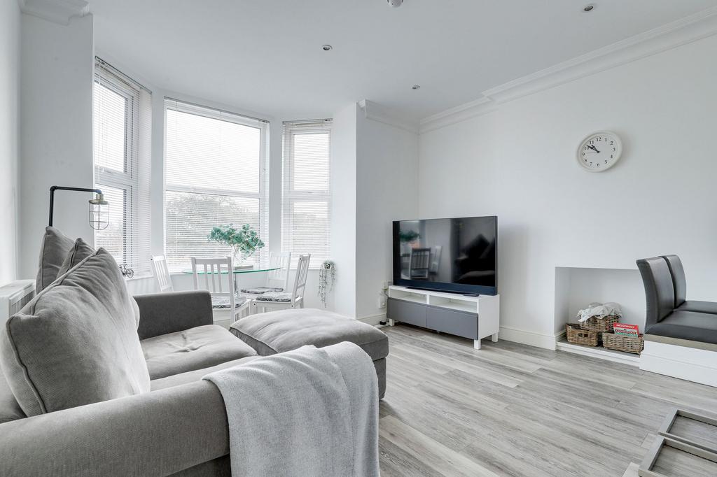 Open Plan Kitchen-Living Room