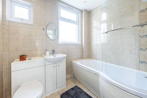 1 bedroom flat to rent, Petworth Road, Finchley, London, N12