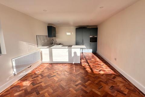 2 bedroom flat to rent, Kenilworth Court, Coventry, CV3