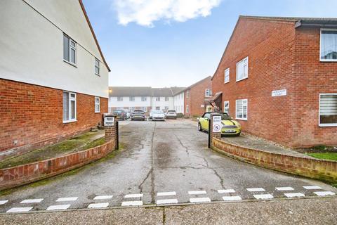 1 bedroom flat for sale, North Street, Walton On The Naze