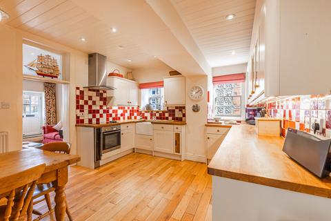 undefined, Charming Flint Cottage in Blakeney