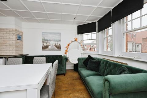3 bedroom apartment for sale, South Cliff Avenue, Eastbourne