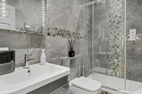 1 bedroom flat to rent, Warwick Road, London, SW5