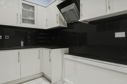 1 bedroom flat to rent, Warwick Road, London, SW5