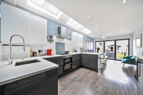 3 bedroom semi-detached house for sale, Sunbury Lane, Walton On Thames, Surrey, KT12