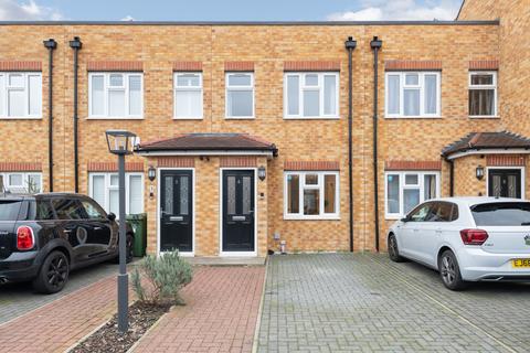 3 bedroom property for sale, Flora Mews, London SE18