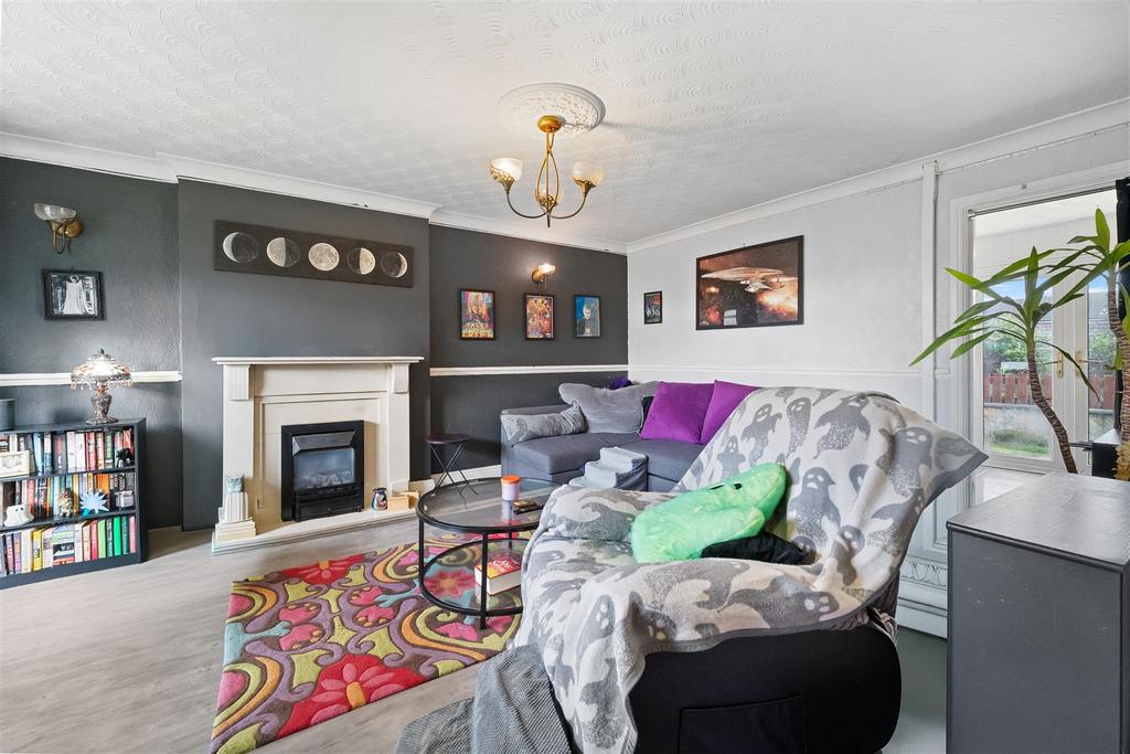 Living Room2.jpg