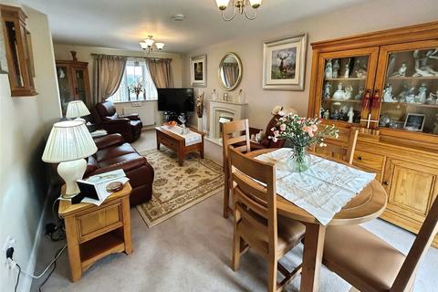 3 bedroom detached house for sale, Crowson Close, Loughborough LE12