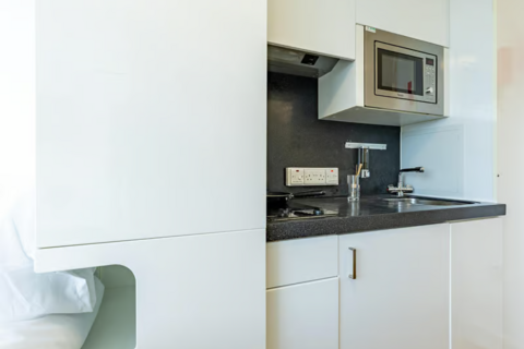 Studio to rent, Chelsea Lightfoot Hall, Manresa Road, London
