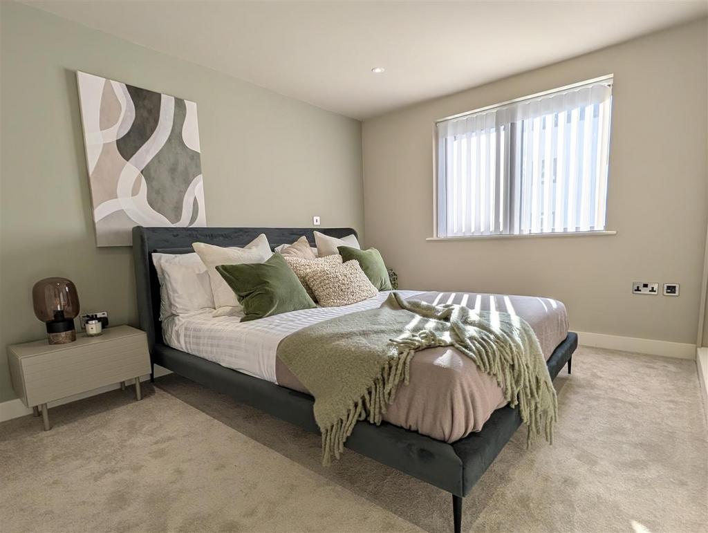 Principal en suite bedroom