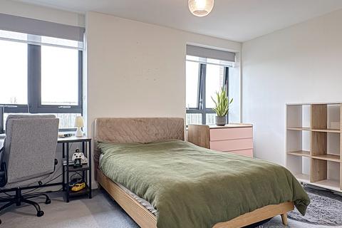 2 bedroom apartment for sale, Baronet House, Lakeside Drive, Brent, NW10