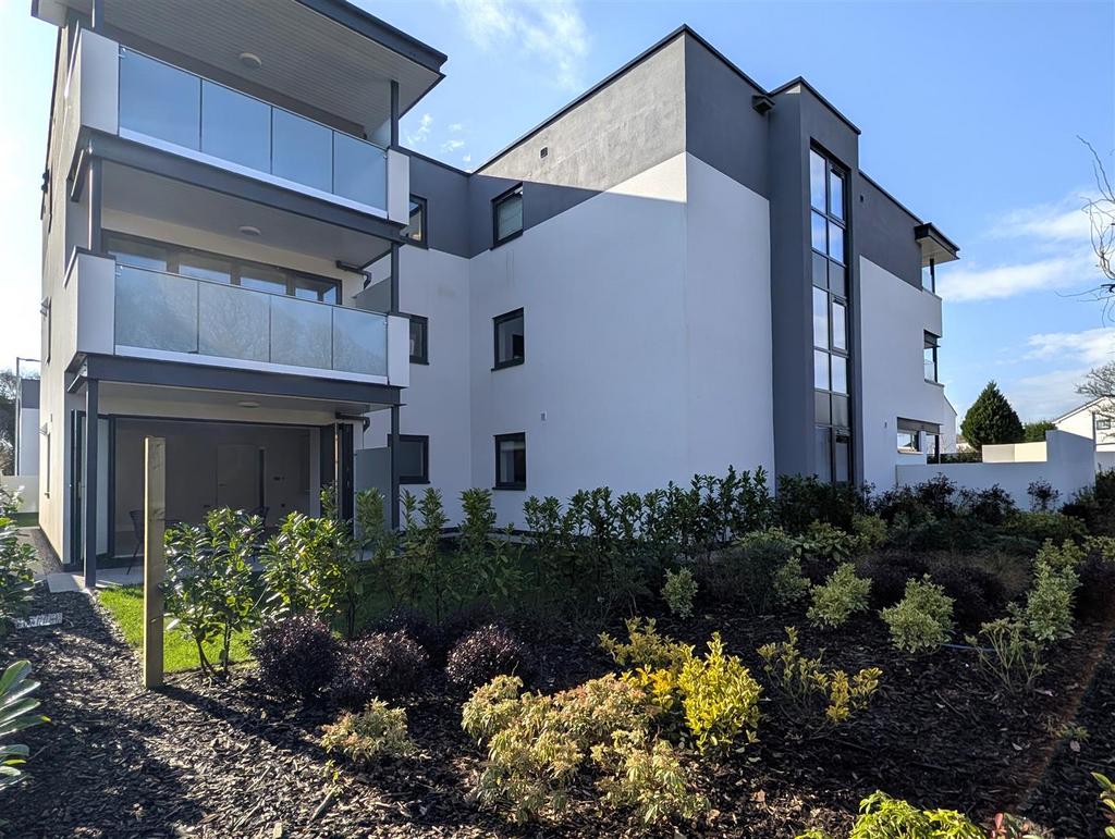 Apartment 2 clifton view