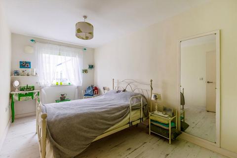 undefined, Prince Regent Road, Hounslow TW3