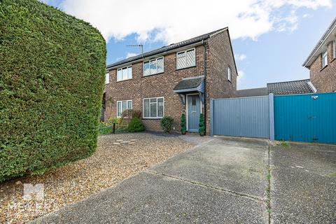 4 Hungerford Road, Throop, BH8 0EH