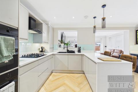 3 bedroom semi-detached house for sale, Kite Close, St. Leonards-On-Sea