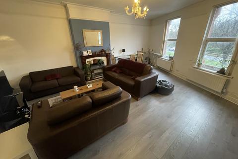 undefined, Aigburth Road, Liverpool, L17