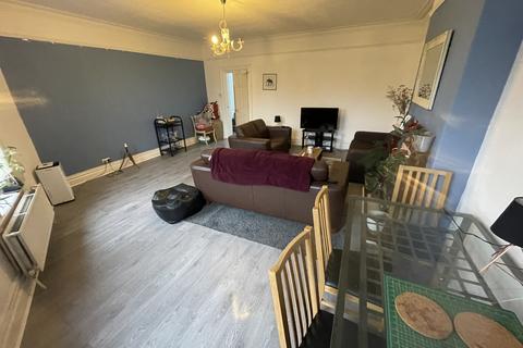 undefined, Aigburth Road, Liverpool, L17