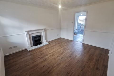 2 bedroom house to rent, Hollowtree Road, Leicester, LE5