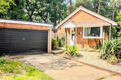3 bedroom detached bungalow for sale, Wellington Avenue, Whitehill, Bordon, GU35