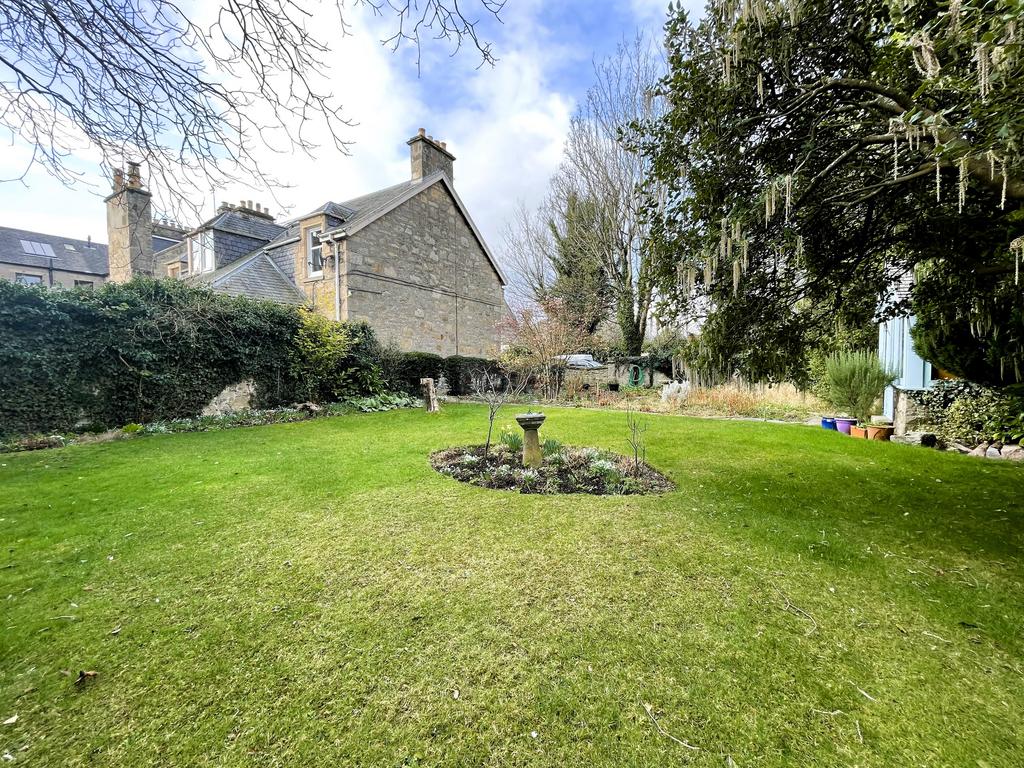 Garden c.JPG