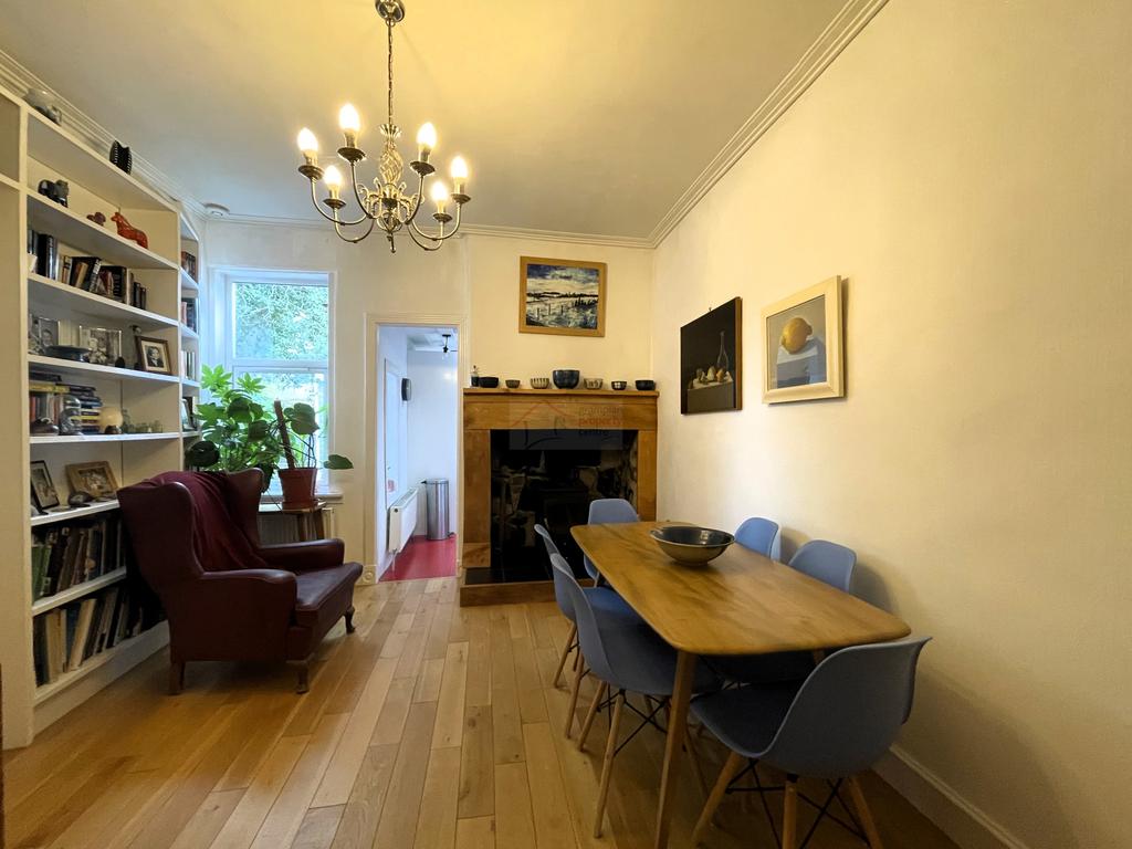 Dining Room a.JPG