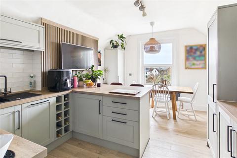 3 bedroom apartment for sale, Conyers Road, London, SW16