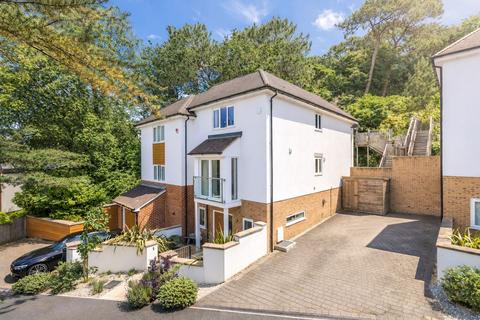 4 bedroom semi-detached house for sale, Cherry Close, Poole BH14
