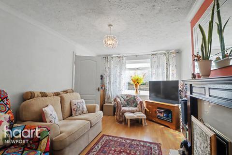 3 bedroom semi-detached house for sale, Robertson Way, Newport