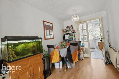 3 bedroom semi-detached house for sale, Robertson Way, Newport