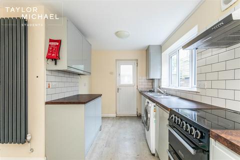 6 bedroom semi-detached house to rent, Dartmouth Crescent, Brighton