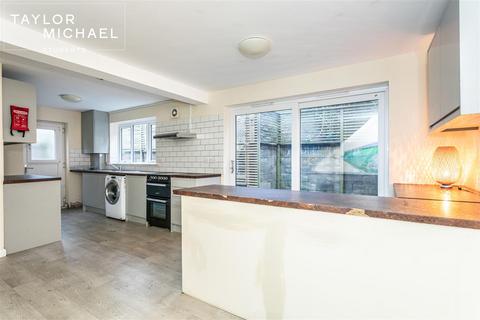 6 bedroom semi-detached house to rent, Dartmouth Crescent, Brighton