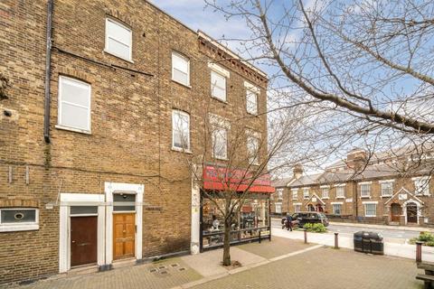 Kilburn Lane, London W10