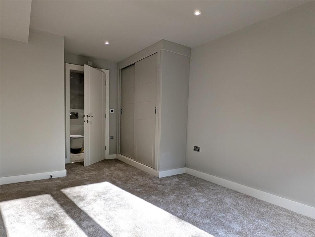 Principal en suite bedroom