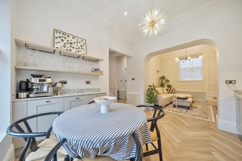 2 bedroom terraced house to rent, Nevill Terrace, Tunbridge Wells TN2