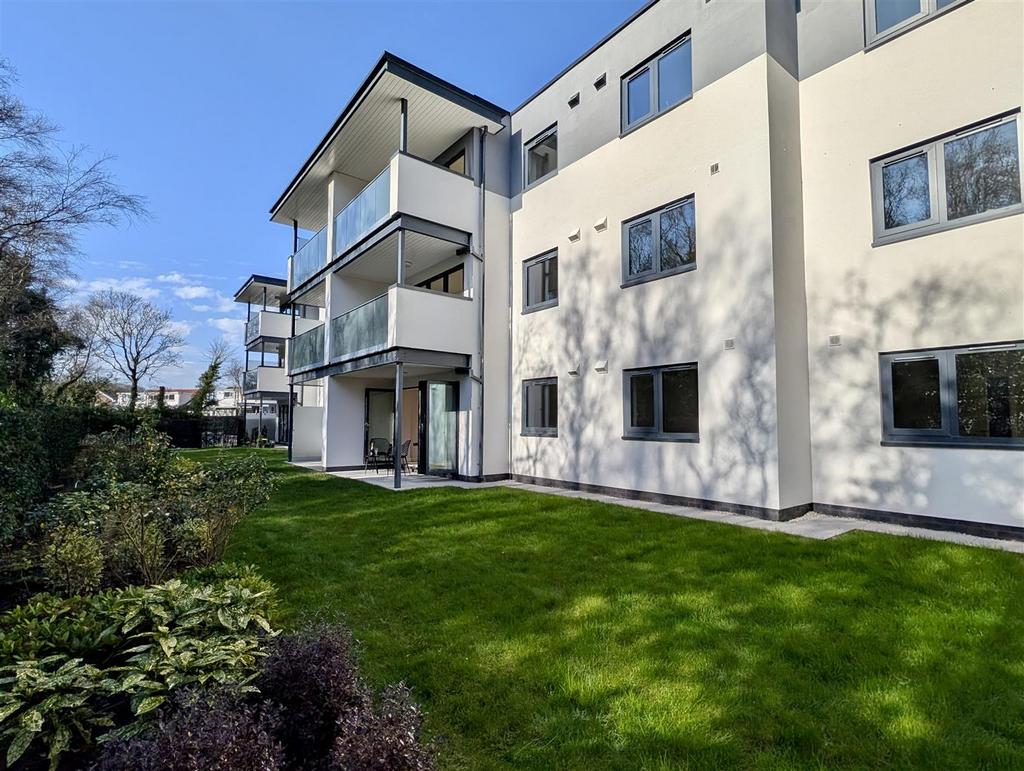 Apartment 16 willow view