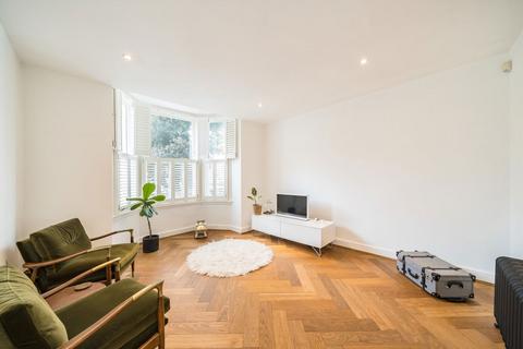 2 bedroom flat for sale, Vauxhall Grove, London SW8