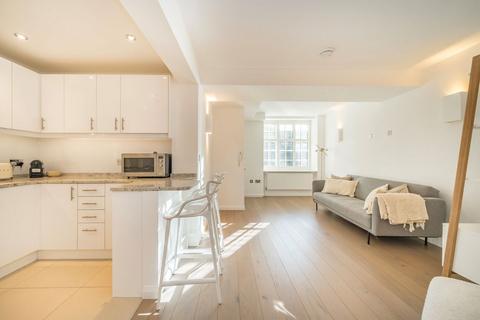 1 bedroom flat for sale, South Edwardes Square, London W8