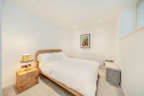 1 bedroom flat for sale, South Edwardes Square, London W8