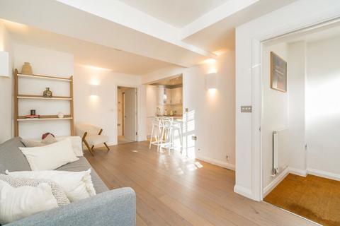 1 bedroom flat for sale, South Edwardes Square, London W8