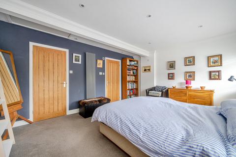 5 bedroom bungalow for sale, Boundstone Road, Wrecclesham, Farnham, GU10