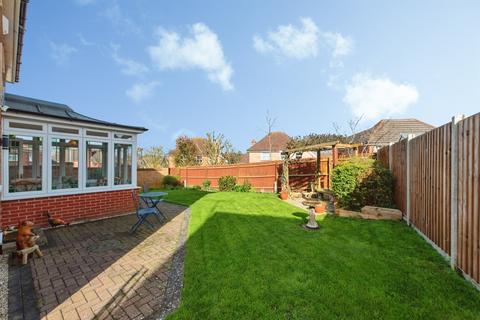 4 bedroom detached house for sale, Hood Close, Sleaford
