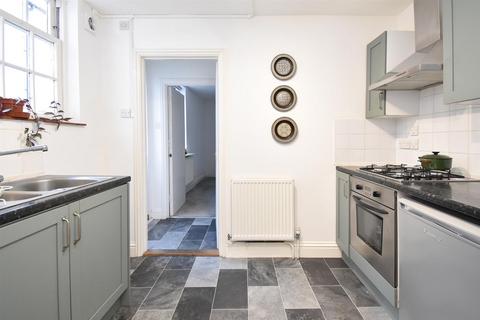 2 bedroom flat to rent, St. Peters Road, St. Leonards-On-Sea TN37