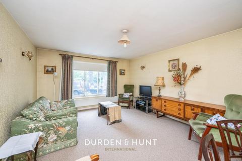 1 bedroom apartment for sale, The Hollies, New Wanstead E11