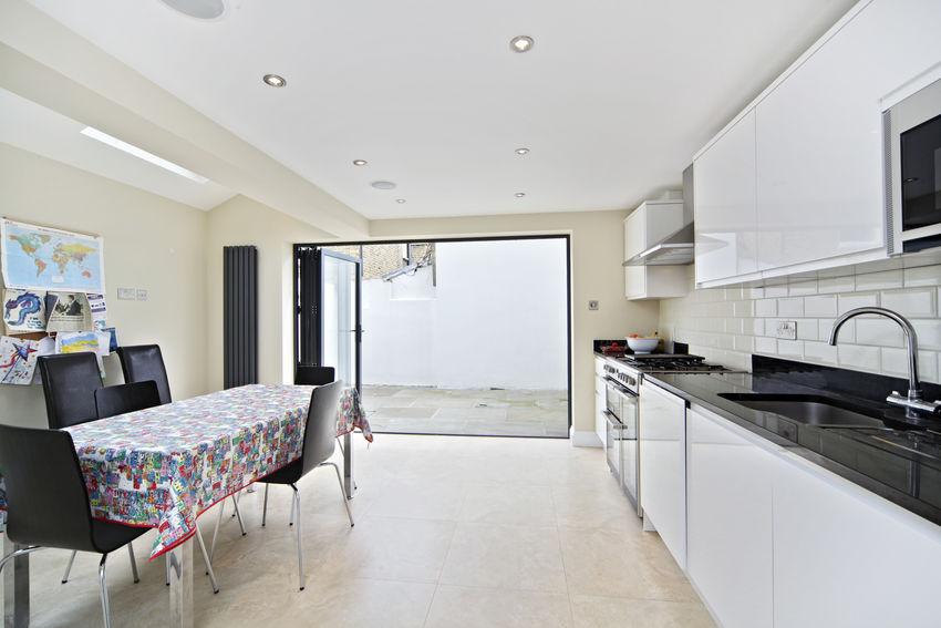 Kitchen Low Res