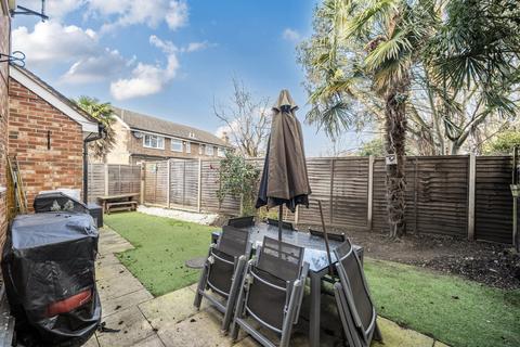 undefined, Aragon Walk, Surrey KT14
