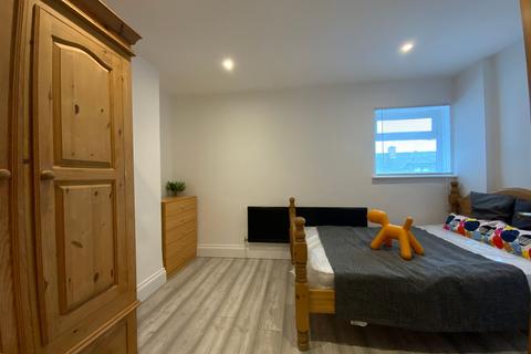 undefined, Station Hill, Maidenhead, SL6