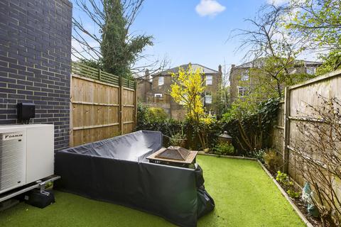 4 bedroom terraced house for sale, Barlow Road, London, NW6
