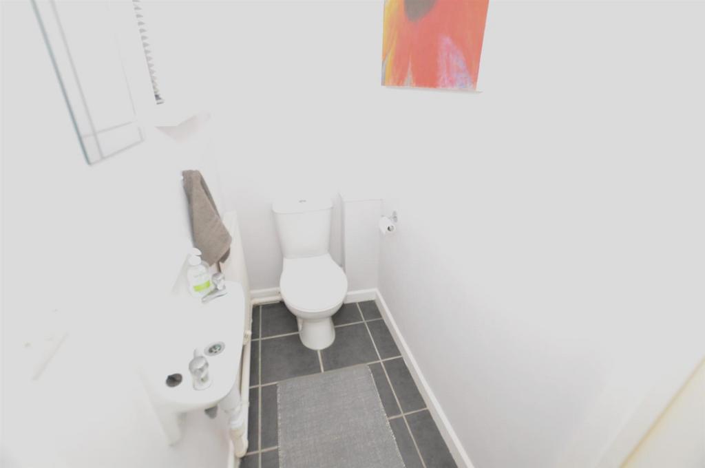 Cloakroom / WC