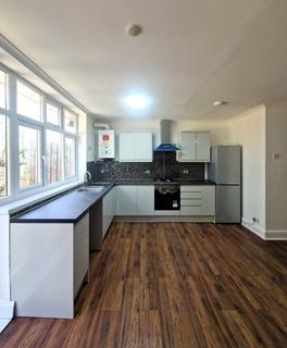 4 bedroom terraced house to rent, London E10